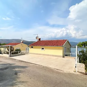 Antonio , Trogir Horvátország